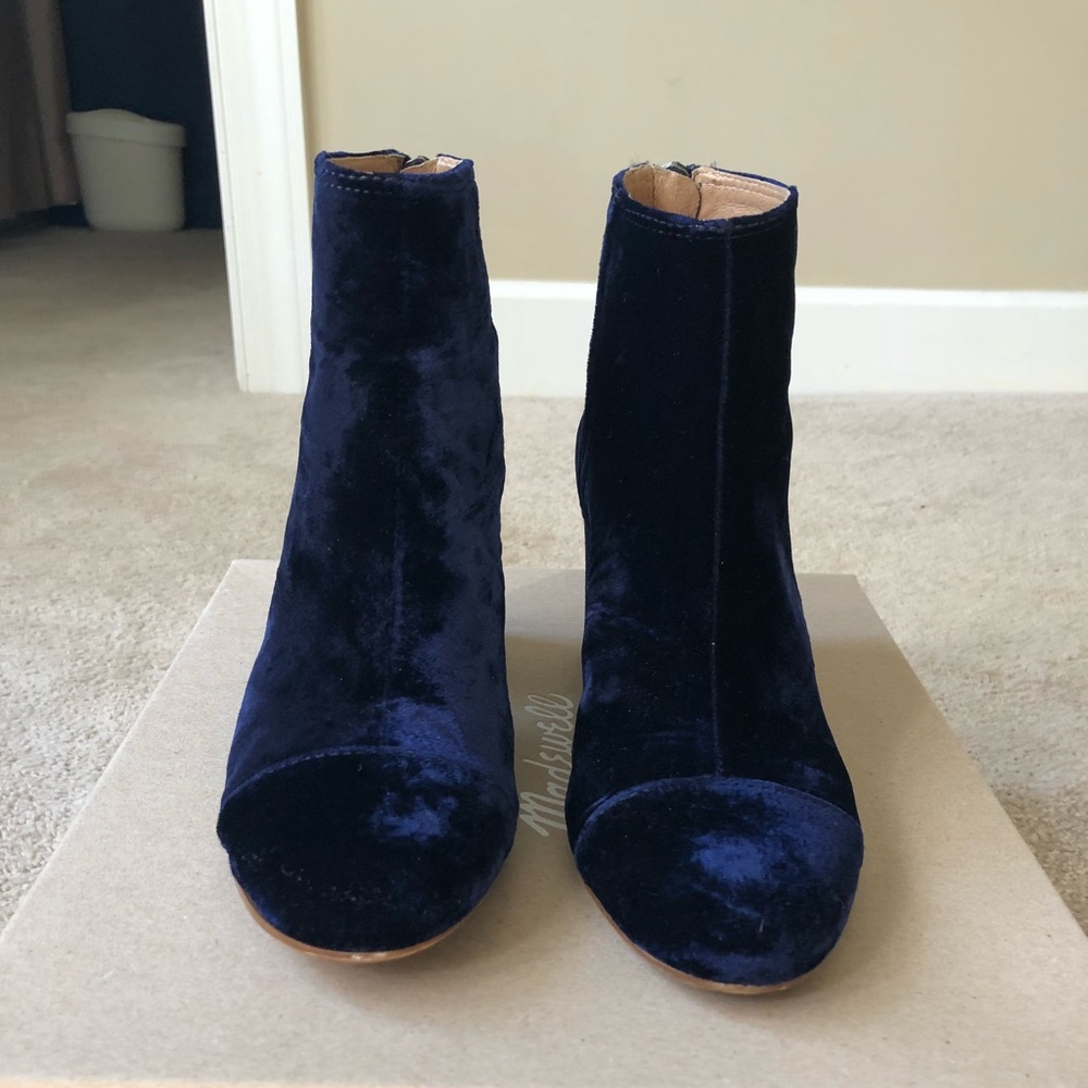 Madewell Jillian Boot in Velvet